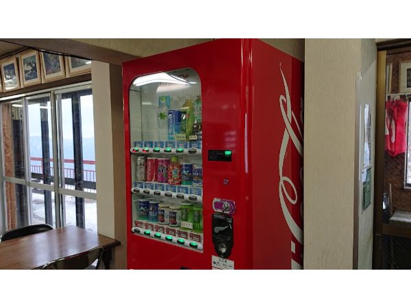 八方池山荘の自動販売機