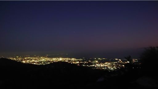 尊仏山荘の夜景