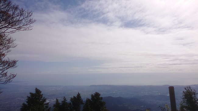 大山山頂からの相模湾