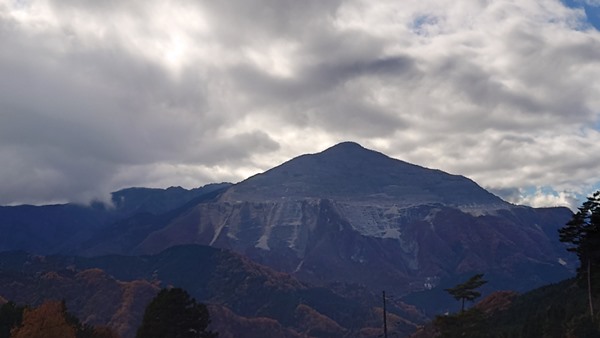 横瀬駅から登山道へ⑧